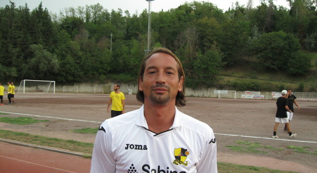 Stefano Iannotti, autore del gol de La Sabina che aveva regalato il momentaneo 1-1 ai gialloneri