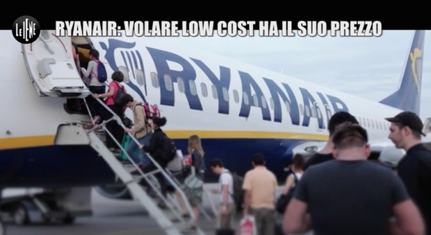 Le Iene, i piloti Ryanair: "La Compagnia fa di tutto per risparmiare, ecco cosa c'è dietro ai voli low cost"