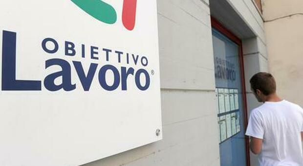 La riforma del ministro Orlando cambierà anche i centri per l'impiego. In Puglia aspettano ancora in 1.129