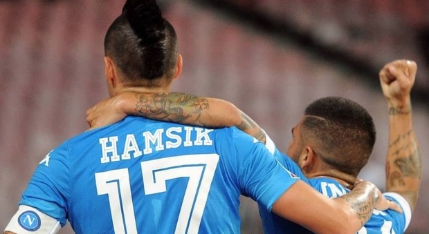 Tutto il Napoli saluta Hamsik: «È stato un onore giocare con te»
