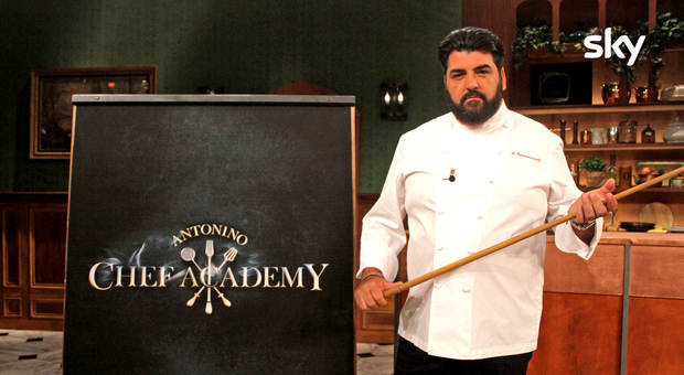 Si riapre l’Accademia di Chef Antonino Cannavacciuolo: «Vorrei aprire un ristorante con i vincitori»