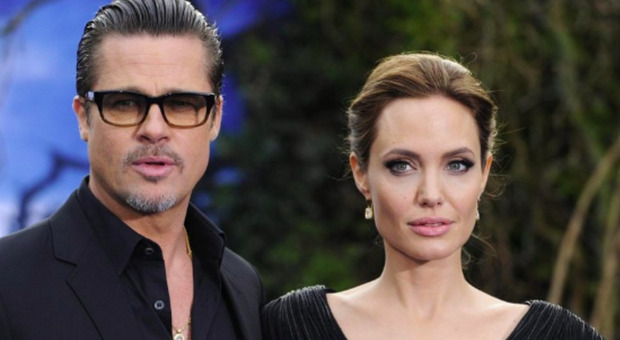 Brad Pitt, gli amici (dopo le accuse del figlio) incolpano Angelina Jolie: «Gli ha gettato veleno addosso per anni»