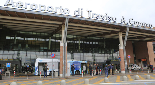 L'ingresso principale dell'aeroporto "Canova" di Treviso