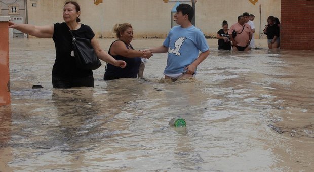 Il maltempo fa strage: almeno 5 morti nelle inondazioni in Spagna