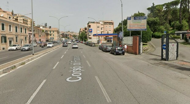 Roma, in suv sfida il clan dei Rolex a Corso Francia: rapinatori presi a pugni e costretti a fuggire