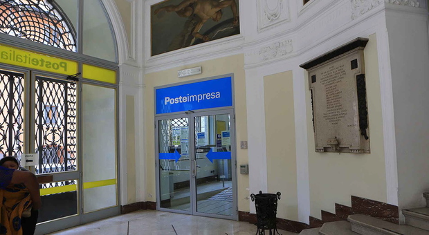 Un ufficio postale di Udine