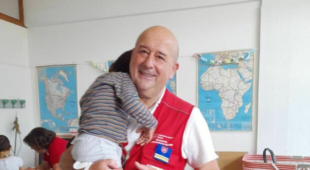 Vicenza,l'ex soldato che insegna italiano ai bambini profughi di Afghanistan e Ucraina: Mi stupisce la loro curiosità