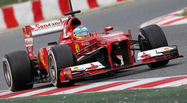 Fernando Alonso al volante della sua Ferrari con cui correrà ad Austin