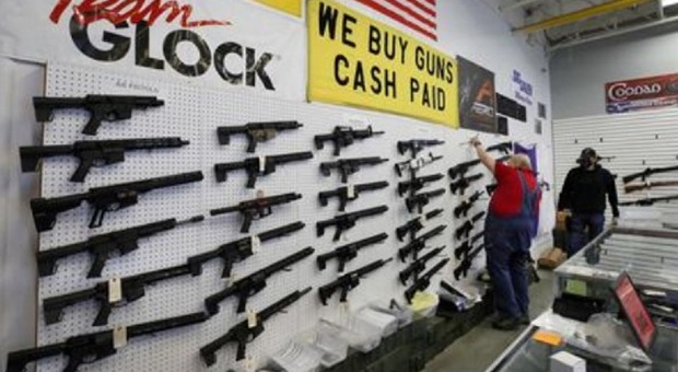 Canada, stretta sulle armi dopo le stragi: una legge per vietare l'acquisto e la vendita di pistole