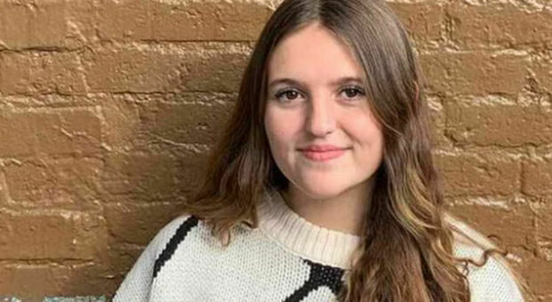 Ragazza di 17 anni uccisa da un'ameba mangia-cervello: prima di morire aveva fatto il bagno al lago