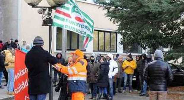 Una protesta per il lavoro a Rieti