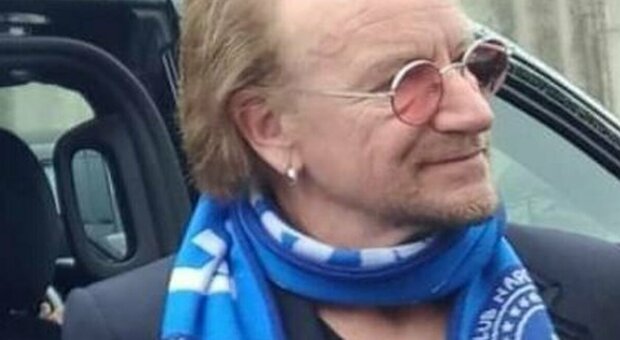 Bono con la sciarpa del Napoli
