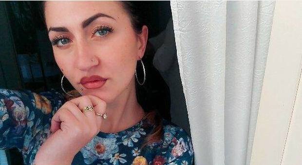 Schianto a Ischia: morta Micaela, 22 anni. L'amico alla guida arrestato, era positivo all'alcol test