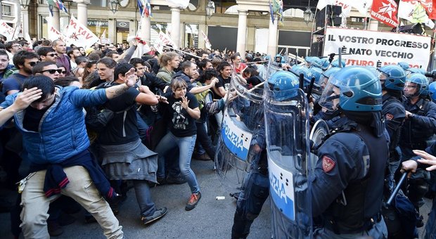 Primo maggio, scontri e feriti a Torino