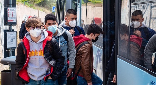 Roma, mascherine Ffp2 sui bus: l’obbligo contro i contagi