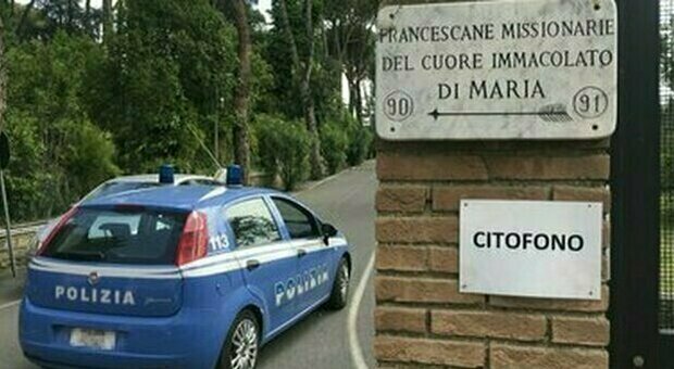 Roma, cuoca violentata nella mensa della scuola: arrestato lo stupratore, è un 27enne nigeriano