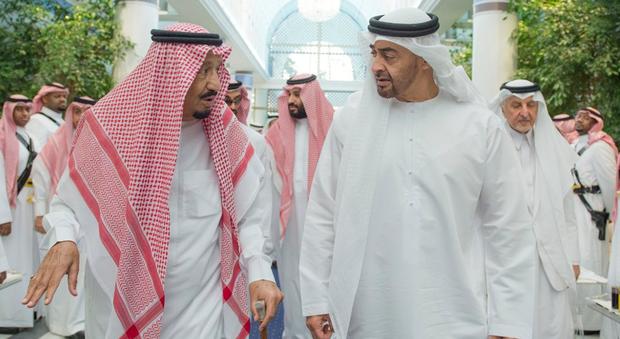 "Finanzia il terrorismo": Arabia Saudita, Bahrein, Yemen, Emirati ed Egitto rompono col Qatar