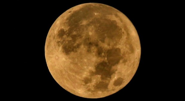 Superluna, massimo splendore alle 3.37: era alla minima distanza dalla Terra
