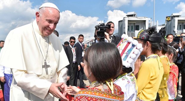 Un tabù per Papa Francesco in Myanmar: vietato parlare dei Rohingya