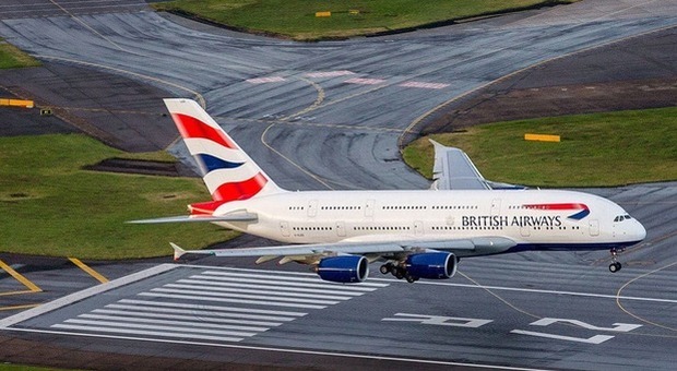 British Airways, tilt dei check-in online: 200 aerei in ritardo e più di 80 cancellazioni
