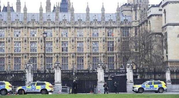 Londra, allarme incendio a Westminster: parlamento evacuato