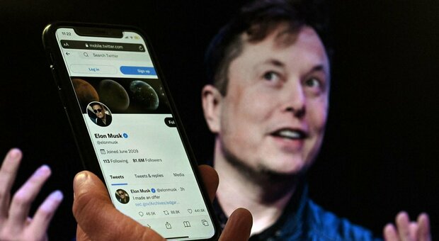 Elon Musk stravolge Twitter: la spunta blu di autenticità potrebbe diventare a pagamento