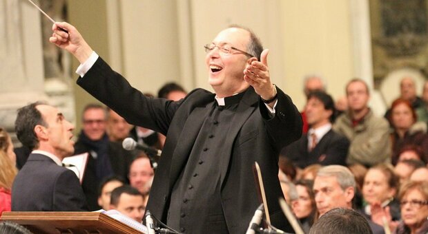 Monsignor Marco Frisina sul podio di tre concerti con 200 artisti