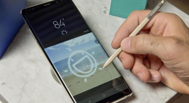Samsung, problemi per il Note 8: alcuni smartphone non si ricaricano