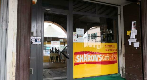 Lo Sharon's Cafè a Lendinara dove è accaduto l'episodio della multa