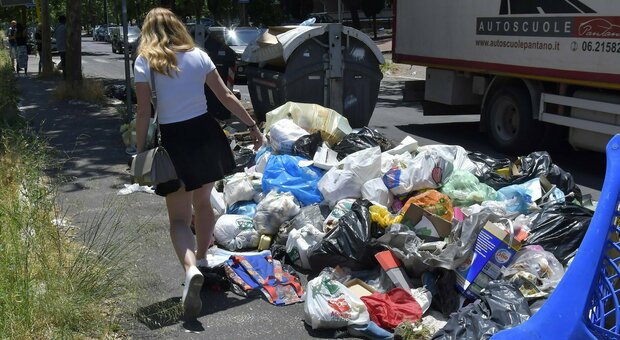 Latina, rifiuti: la Regione tenta di tamponare i disagi per la raccolta