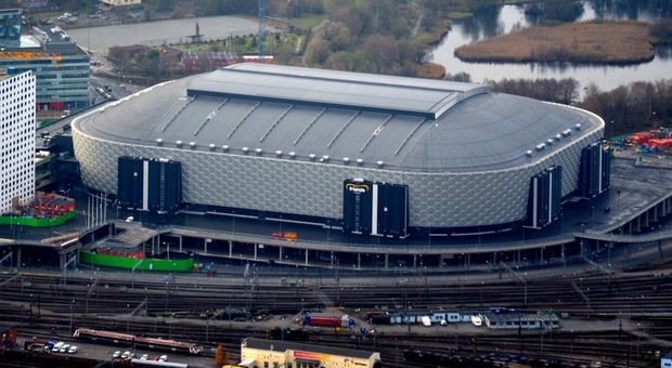 Friends Arena, il tetto della discordia