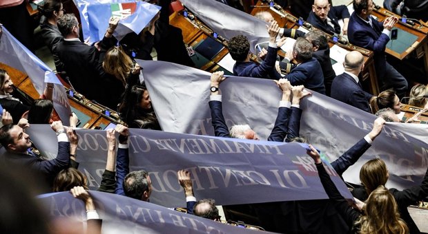 immagine Legittima difesa: la protesta alla Camera