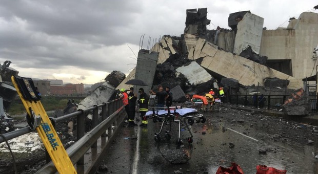 Ponte crollato, Autostrade per l'Italia: «Erano in corso lavori». L'ing. Brencich nel 2016: «Ponte Morandi come Maracaibo»