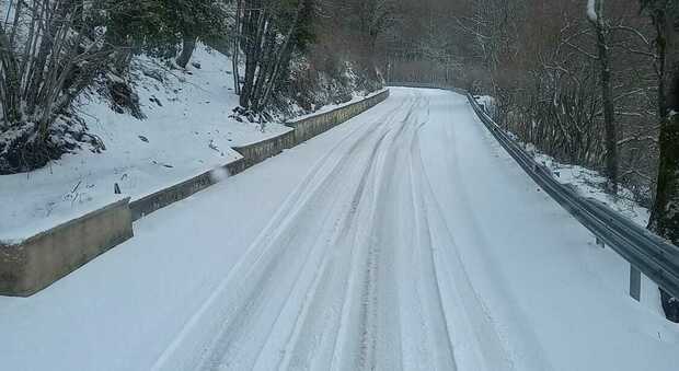 Torna la neve in Irpinia, allerta in alcune aree della provincia