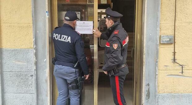 Ancona, spaccio di hashish, marijuana e cocaina: titolare denunciata, bar chiuso 10 giorni. Rischia la licenza