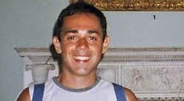 Napoli. Ucciso per errore, sei arresti: «Aiutarono il killer di Lino Romano»