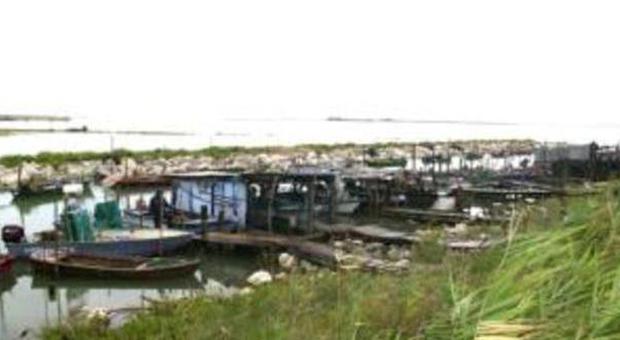 La protesta dei pescatori di Pila: arriva la Tares anche sulle "cavane"