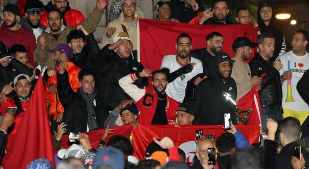 festeggiamenti mondiali tifosi del Marocco a Napoli