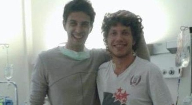 Martino Zallot (a destra) con il difensore dell'Inter Andrea Ranocchia