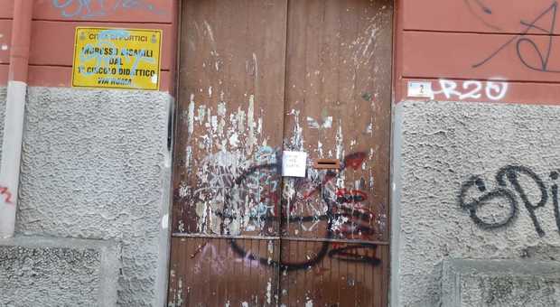 Ladri negli uffici comunali di Portici, rubati soldi e carte d'identità