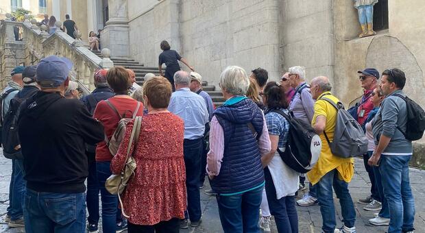 Turisti in visita al Duomo