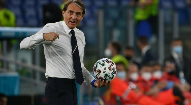 Italia-Svizzera, Mancini parla alla vigilia: «C'è tensione, ma è quella giusta prima di una gara importante»