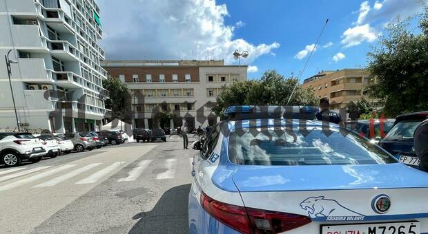 Lite e inseguimento per una mancata precedenza: in piazza San Marco arriva la polizia