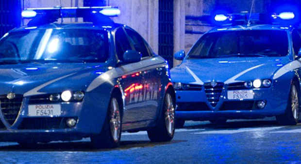Bloccati due camion con attrezzature per la ristorazione rubate in Emilia Romagna: in manette i due autisti