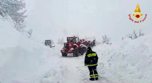 La neve caduta sulle aree terremotate (Centro documentazione vigili del fuoco)