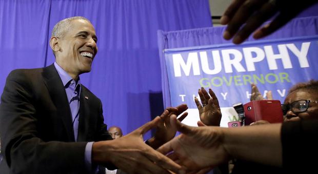 Obama in New Jersey sul palco elettorale per Phil Murphy