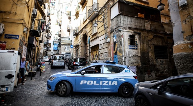 Blitz della polizia ai Quartieri spagnoli