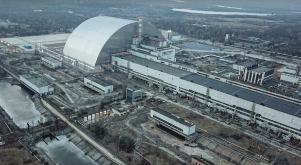 Chernobyl torna in mani ucraine. I soldati russi in Bielorussia: «State lontani per la vostra salute»
