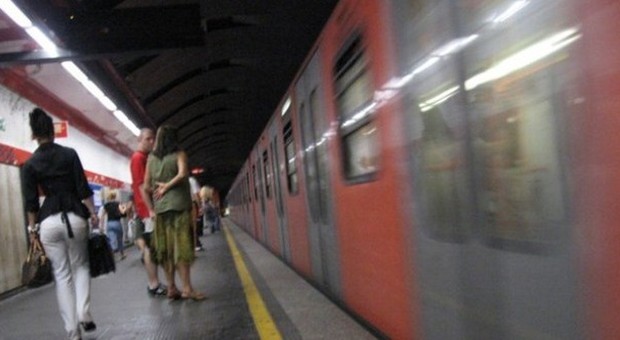 Era il terrore dei passeggeri: arrestato il “ninja della metropolitana”
