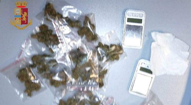Cocaina e marijuana, arrestato pusher ai Quartieri Spagnoli